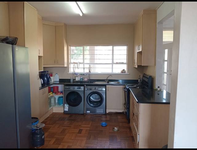3 BEDROOM FLAT FOR SALE IN GLENWOOD